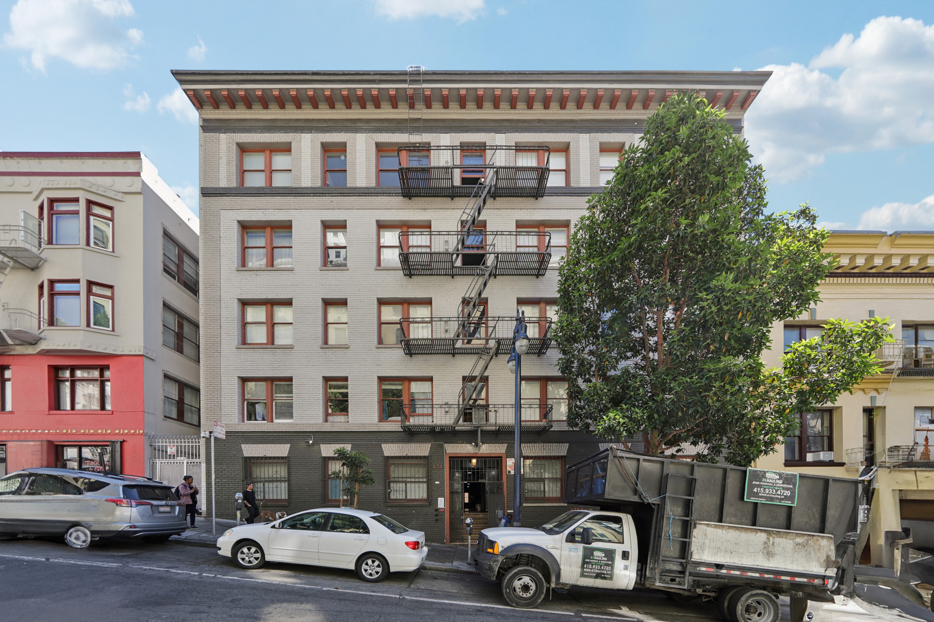 0BR/1BA Apartment on Leavenworth Street · San Francisco photo 4